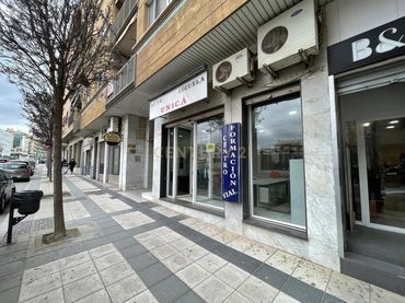 Locale commerciale in affitto a Avenida Medina Olmos, 56, Guadix, Spain 56