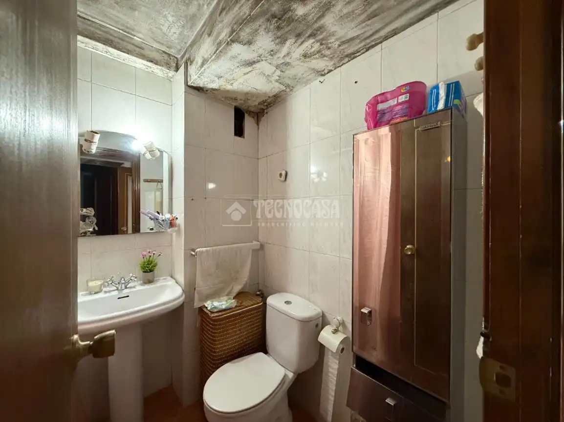 Baño de Piso en venta en Alcalá de Henares con Calefacción