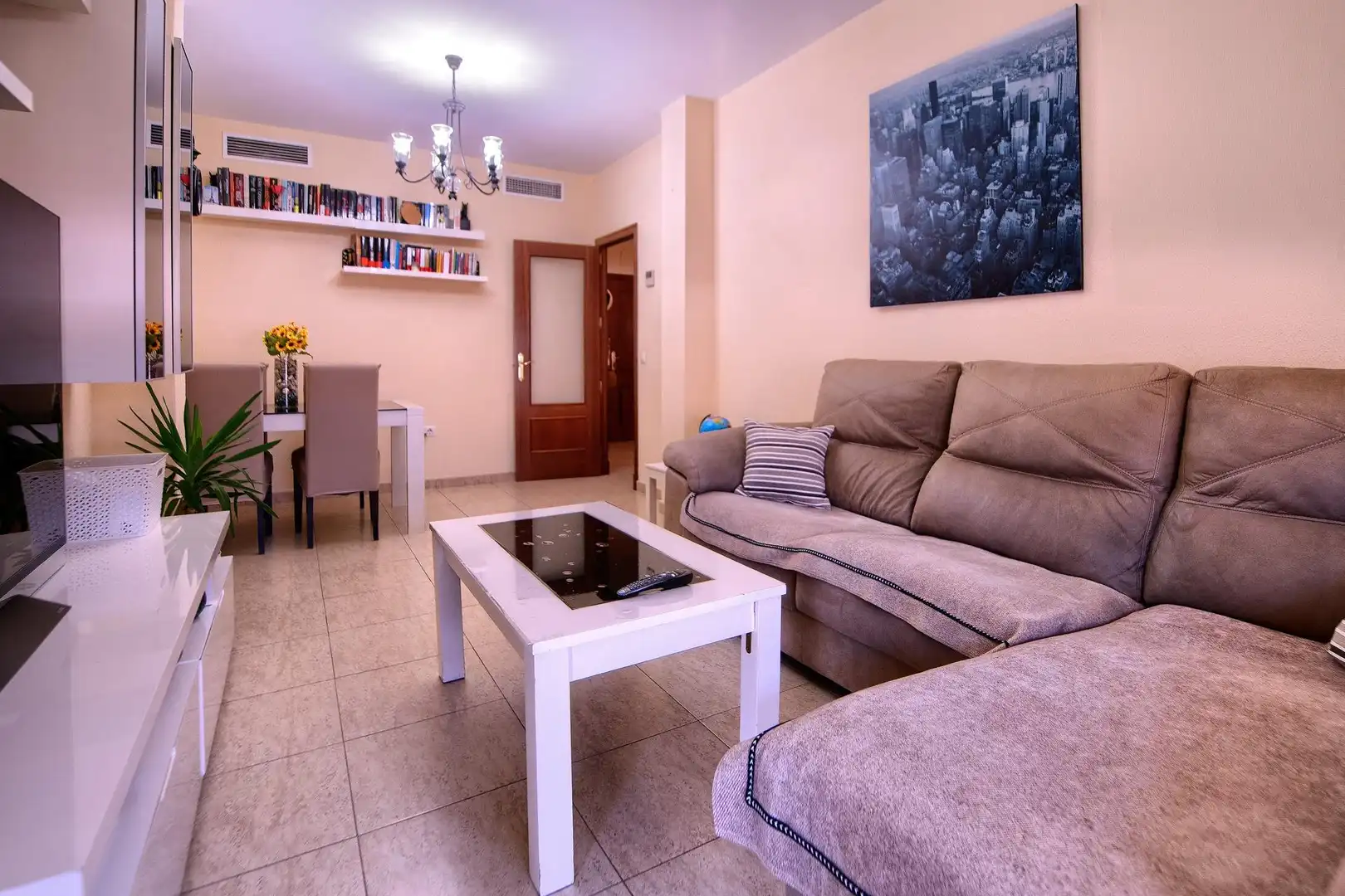 Wohnzimmer von Erdgeschoss zum Verkauf in Puerto Real mit Klimaanlage und Balkon