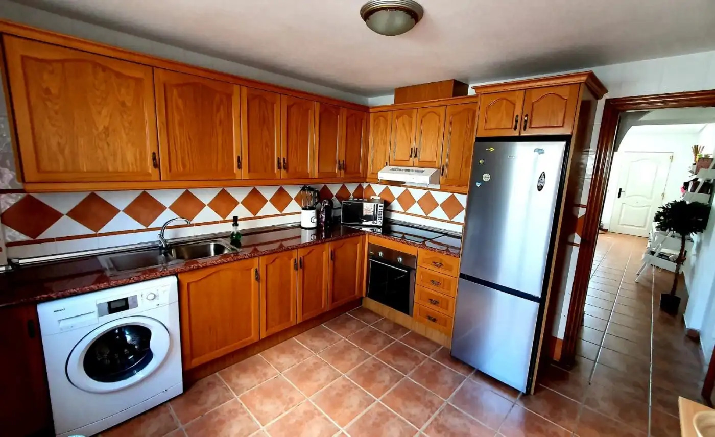 Küche von Einfamilien-Reihenhaus zur Miete in Elche / Elx mit Privatgarten, Terrasse und Möbliert