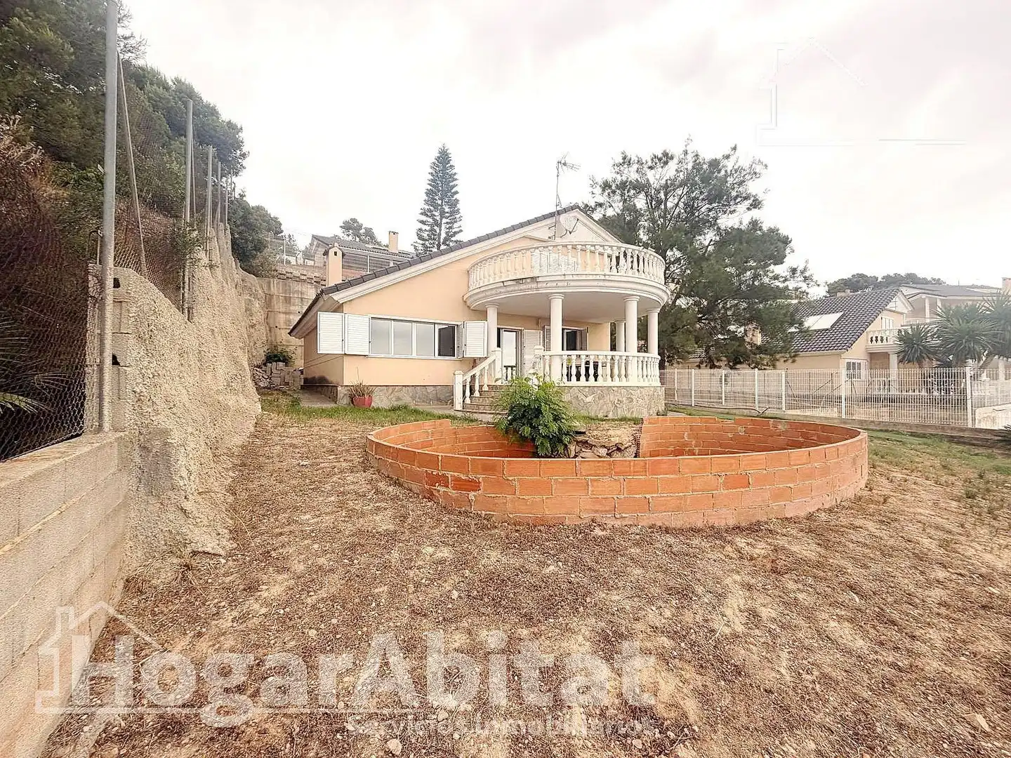 Vista exterior de Casa o chalet en venta en Torrent con Calefacción, Jardín privado y Parquet