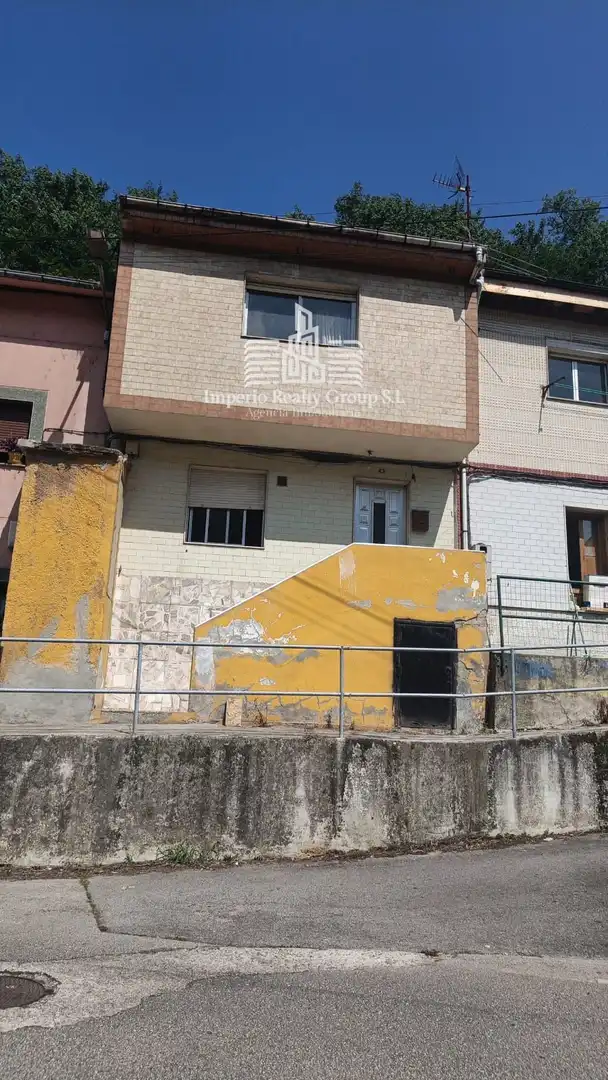 Vista exterior de Casa o xalet en venda en Langreo amb Moblat