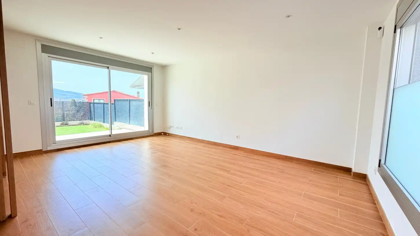Sala d'estar de Casa adosada de lloguer en Nigrán amb Jardí privat, Terrassa i Balcó