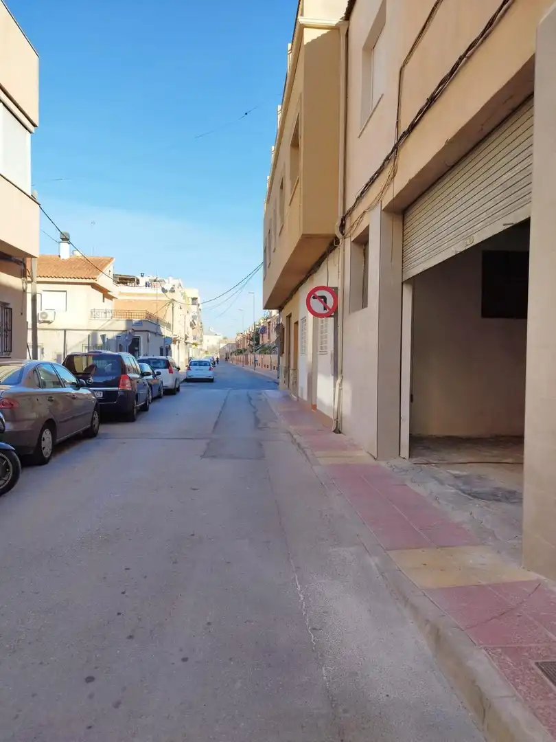 Garage for rent in Juan de Borbón