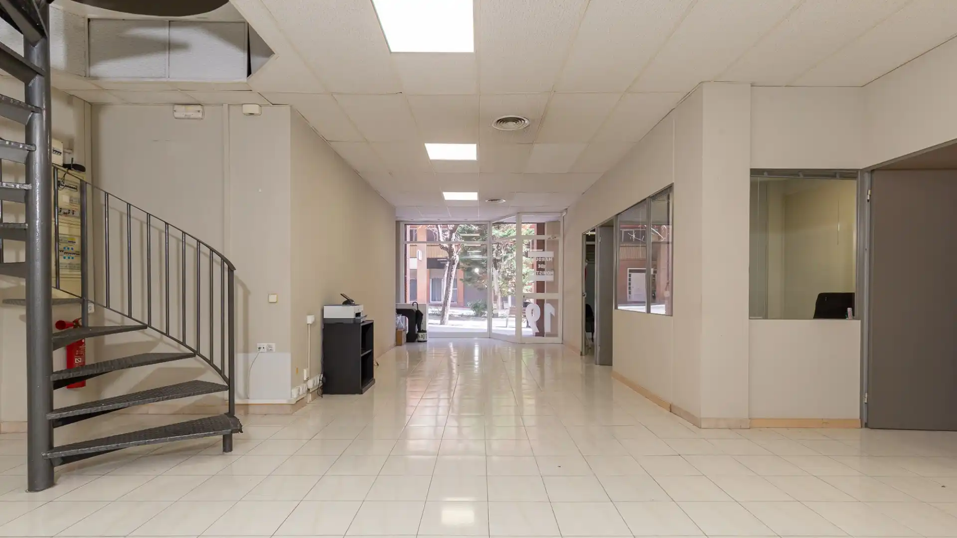 Local en venta en Sant Joan Despí con Aire acondicionado