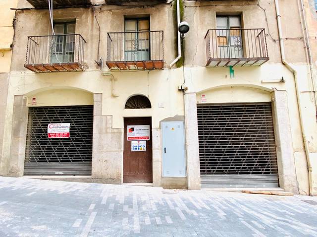 Local comercial en Alquiler en Plaça de les Patates, 4 en Eixample - Horta Capallera