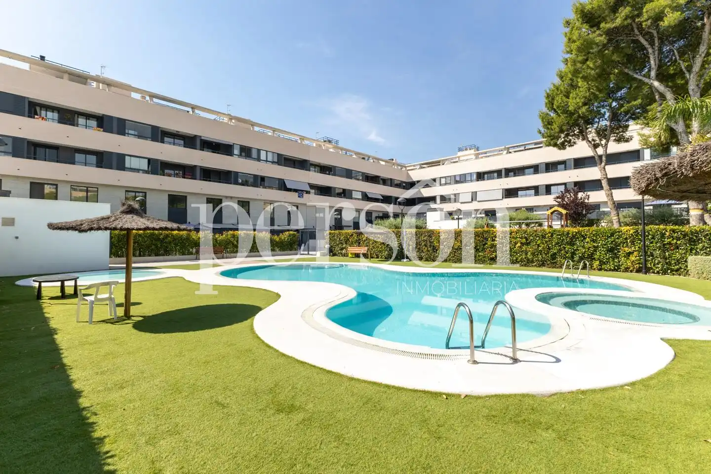 Piscina de Ático en venta en Torrent con Aire acondicionado, Terraza y Trastero