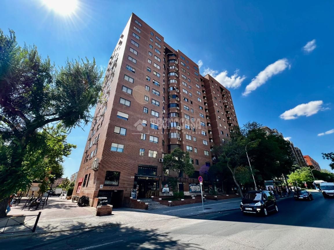 Exterior view of Flat for sale in  Madrid Capital  with Air Conditioner, Heating and Parquet flooring