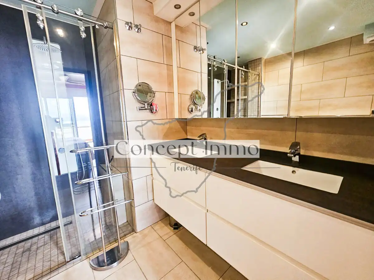 Bathroom of Flat for sale in Adeje  with Terrace, Storage room and Alarm