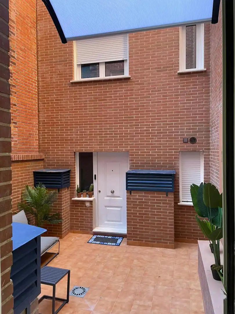 Exterior view of Flat for rent in Madrid  with Air Conditioner, Heating and Furnished