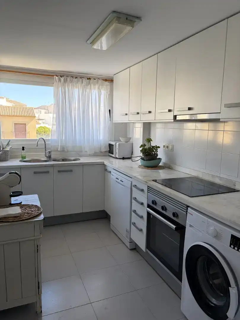 Küche von Dachboden zur Miete in Benitachell / El Poble Nou de Benitatxell mit Klimaanlage und Balkon