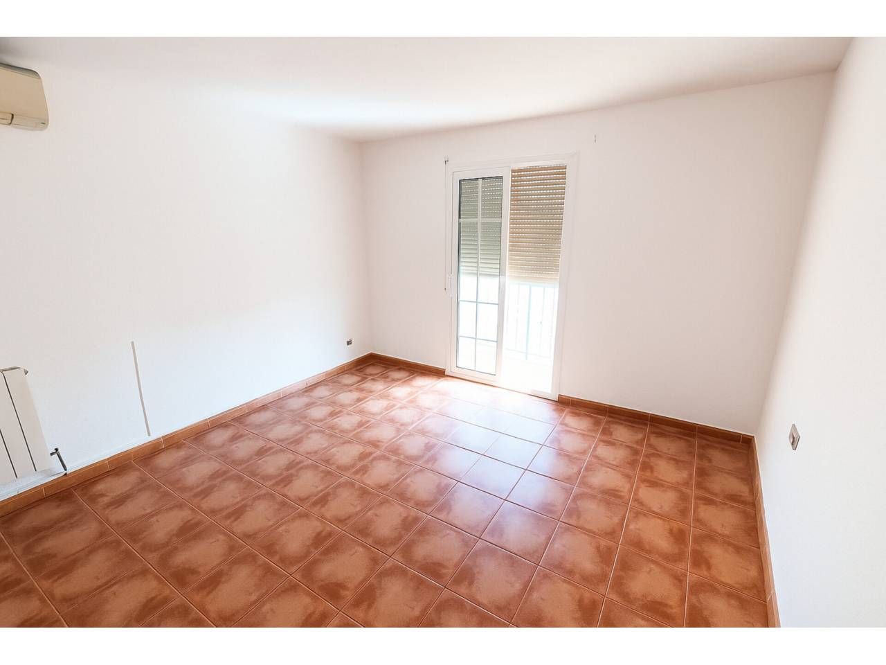 Piso en venta en Santa Coloma de Gramenet con Aire acondicionado, Calefacción y Balcón