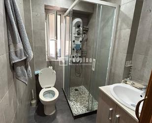 Bathroom of Flat to rent in Alicante / Alacant  with Air Conditioner and Furnished