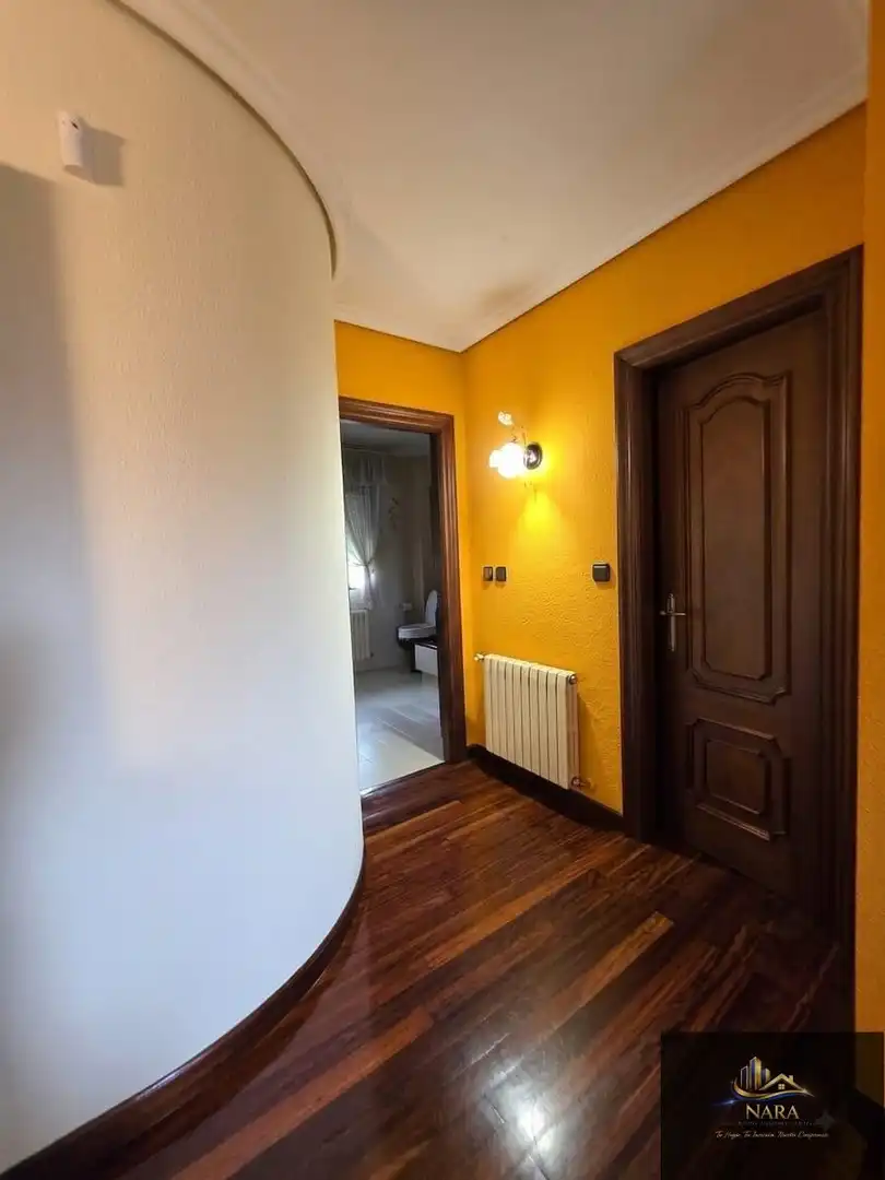 Houses for sale in Torrelavega   with Heating, Private garden and Parquet flooring