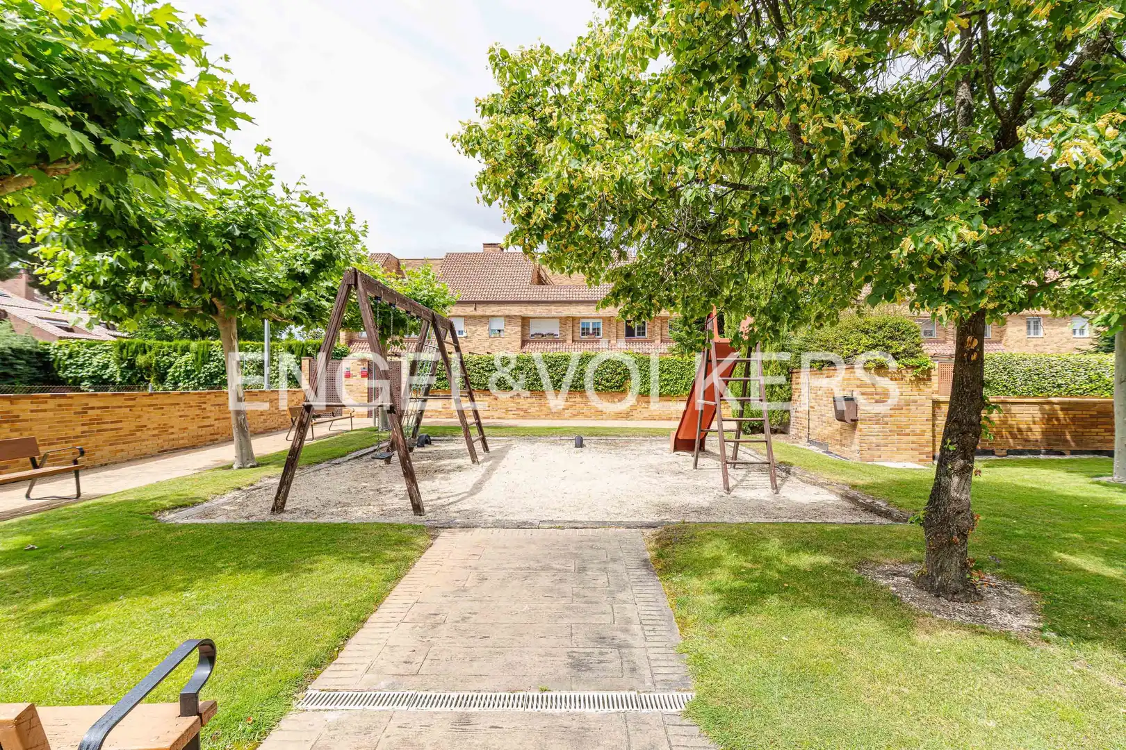 Houses for sale in Las Rozas de Madrid  with Heating, Private garden and Parquet flooring