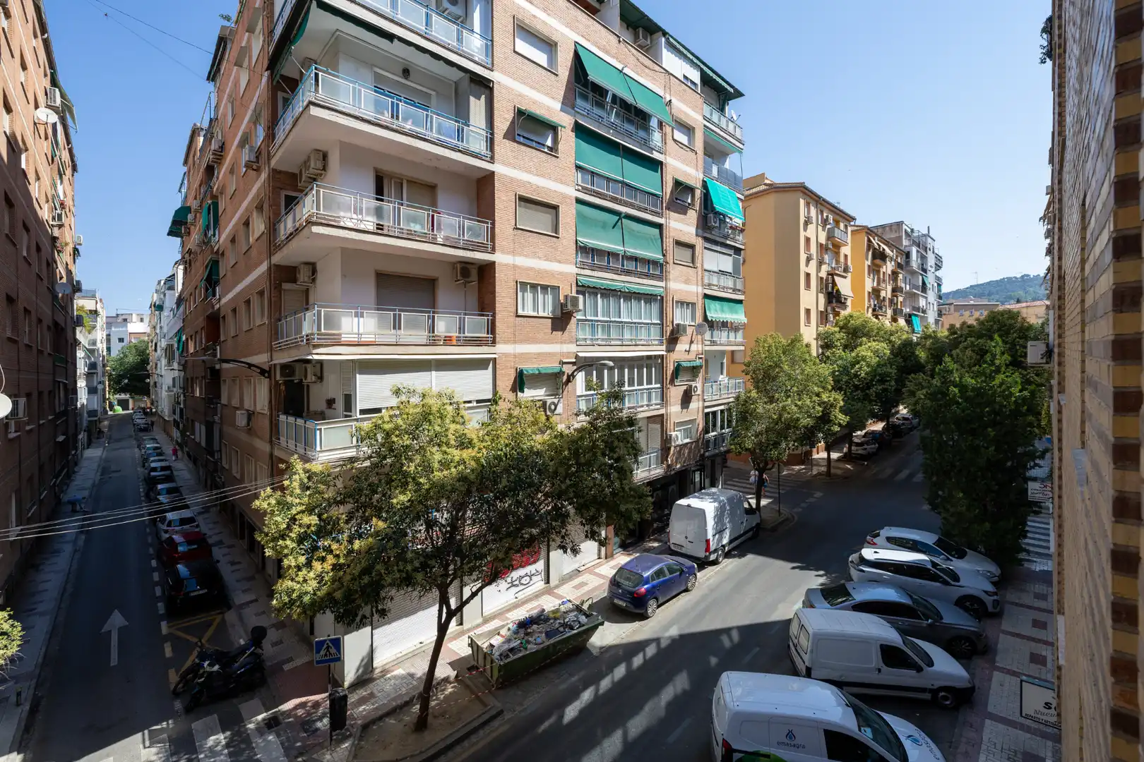 Vista exterior de Pis de lloguer en Granada amb Calefacció, Moblat i Rentadora