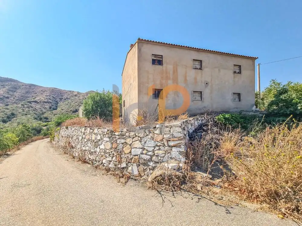 Casa o xalet en venda en Lubrín amb Jardí privat