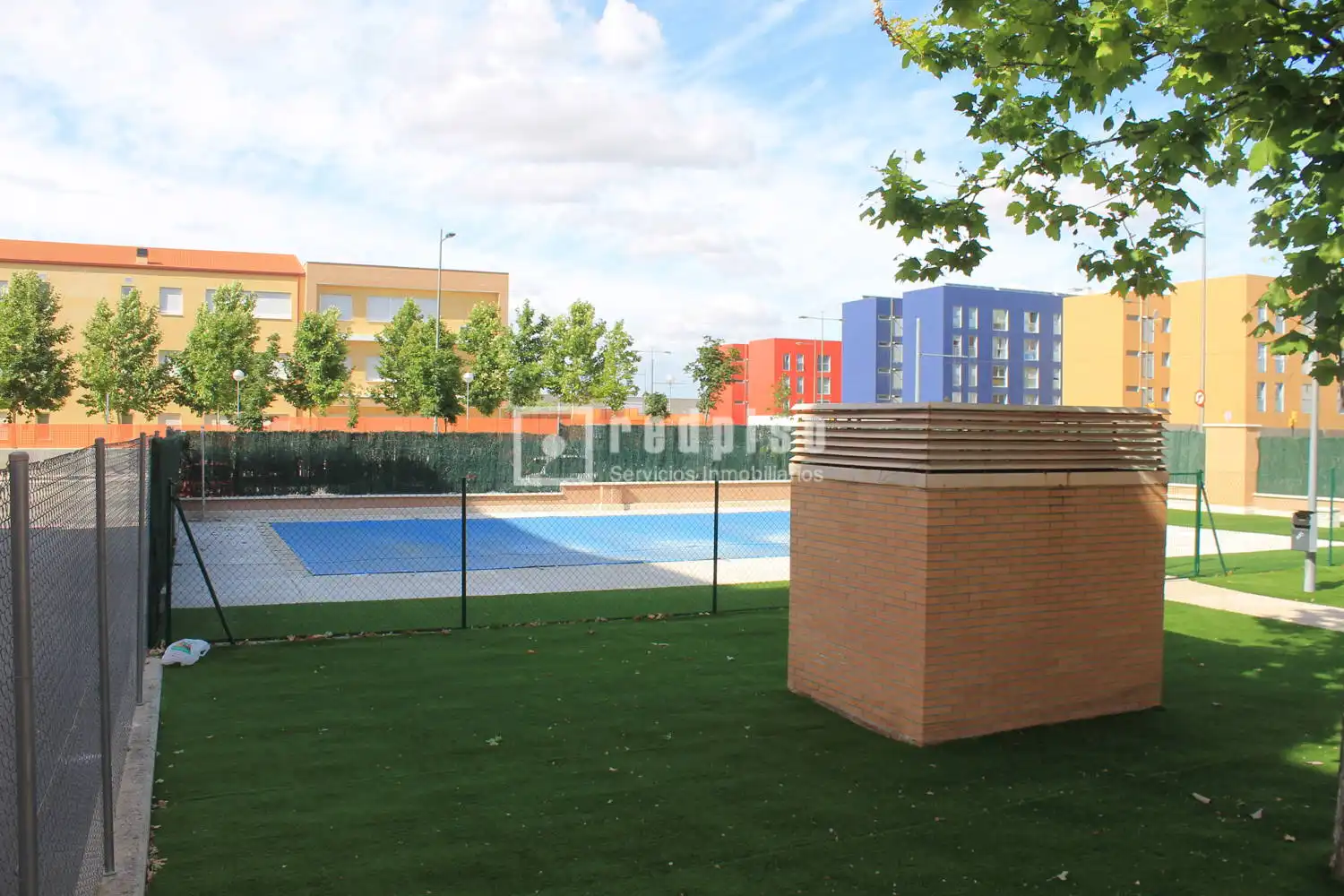 Piscina de Pis en venda en Parla amb Calefacció, Jardí privat i Traster