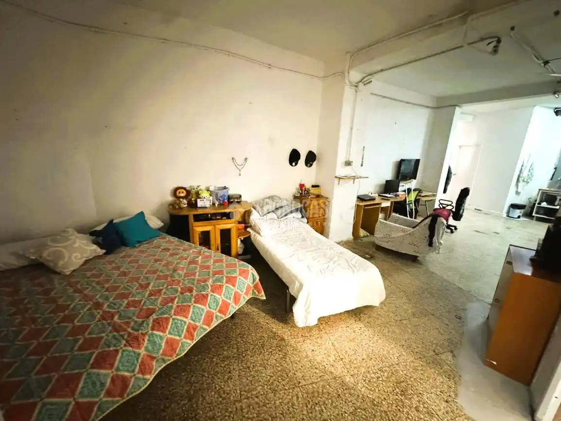 Habitación de Local en venta en Torrent con Aire acondicionado y Calefacción