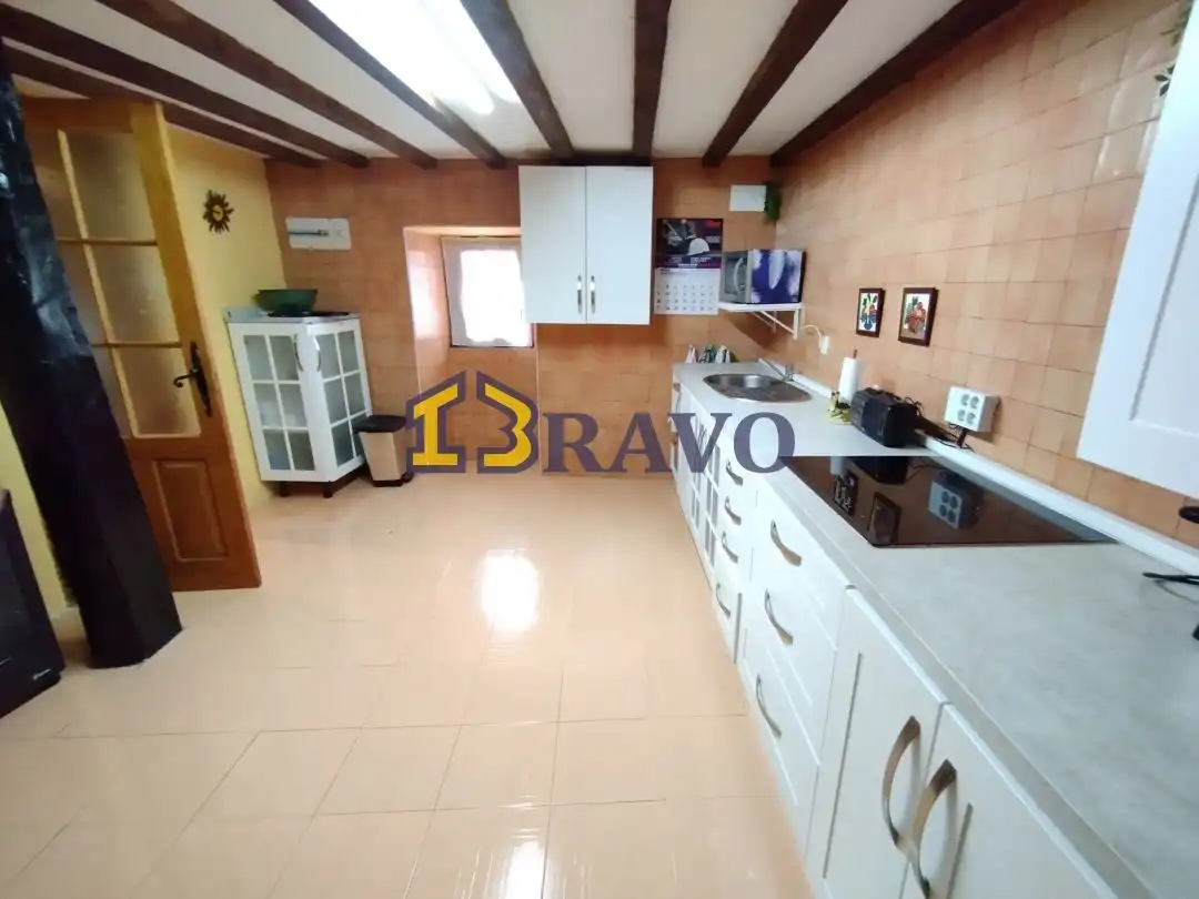 Kitchen of Houses for sale in Medina de Pomar, Burgos