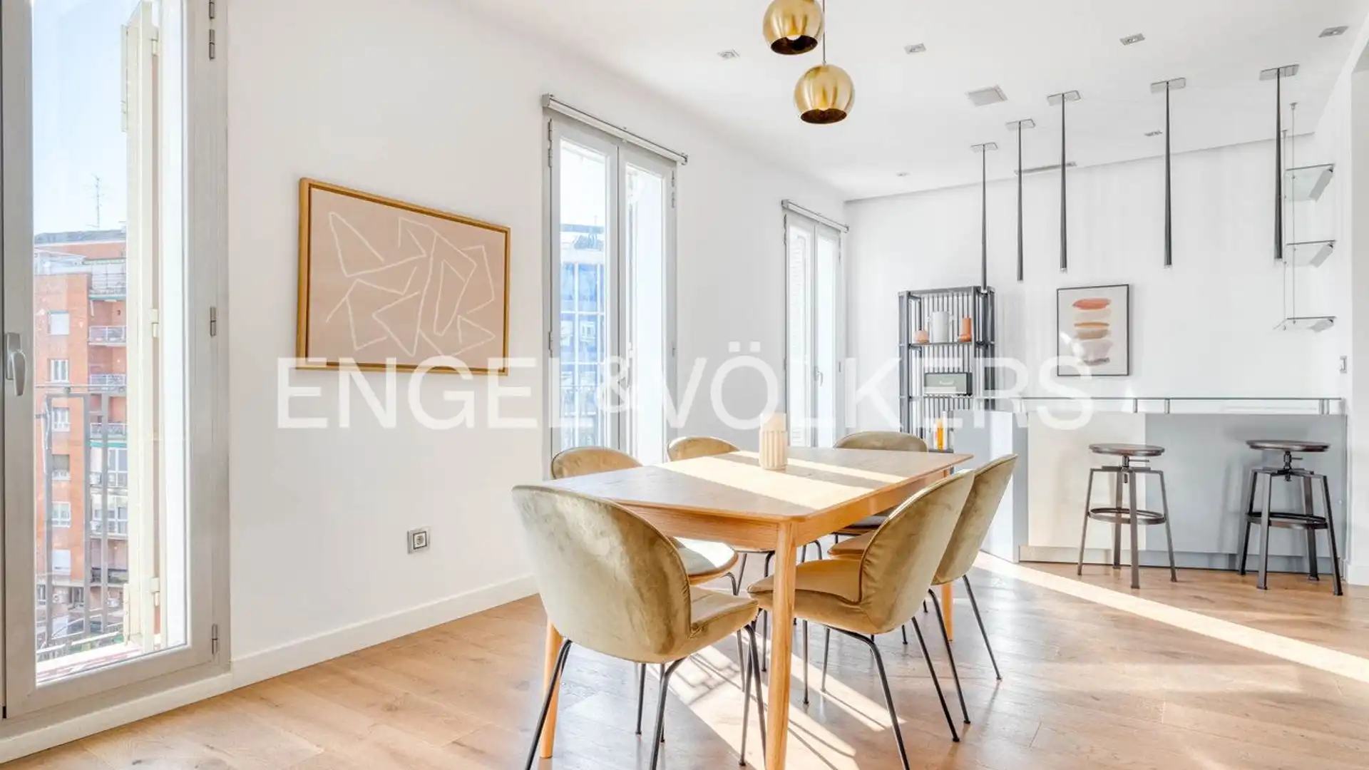 Comedor de Piso de alquiler en  Madrid Capital con Aire acondicionado, Calefacción y Terraza