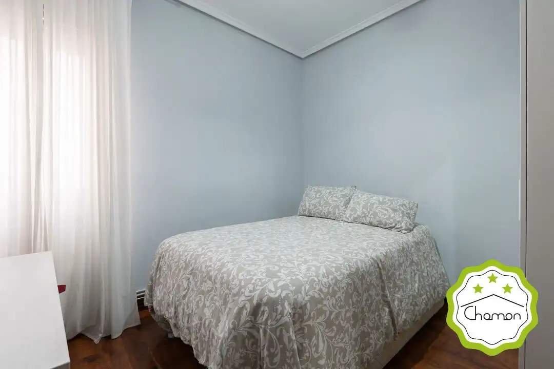 Dormitori de Pis en venda en Barakaldo  amb Calefacció