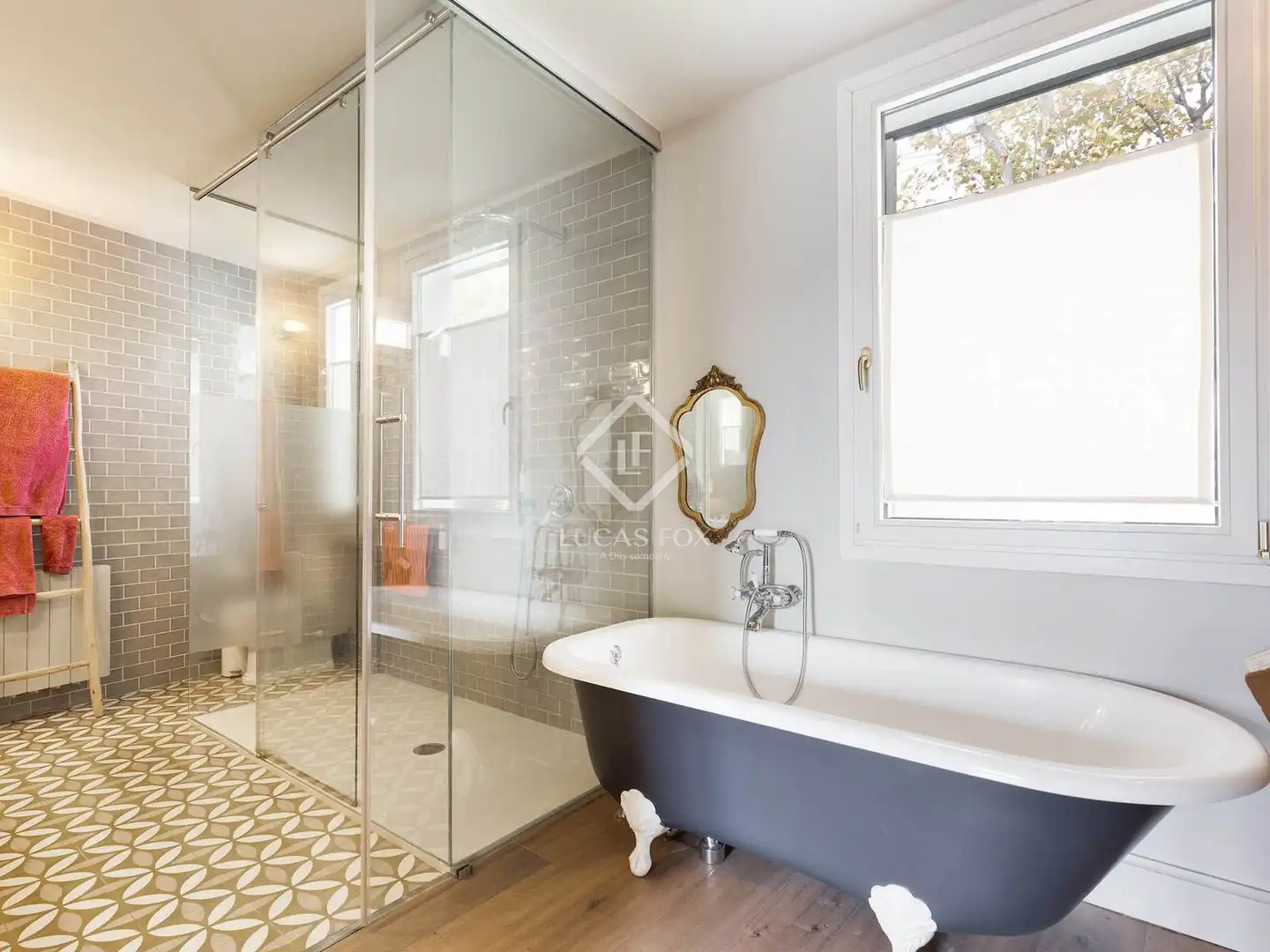 Bathroom of Houses for sale in Sant Cugat del Vallès  with Air Conditioner, Private garden and Storage room