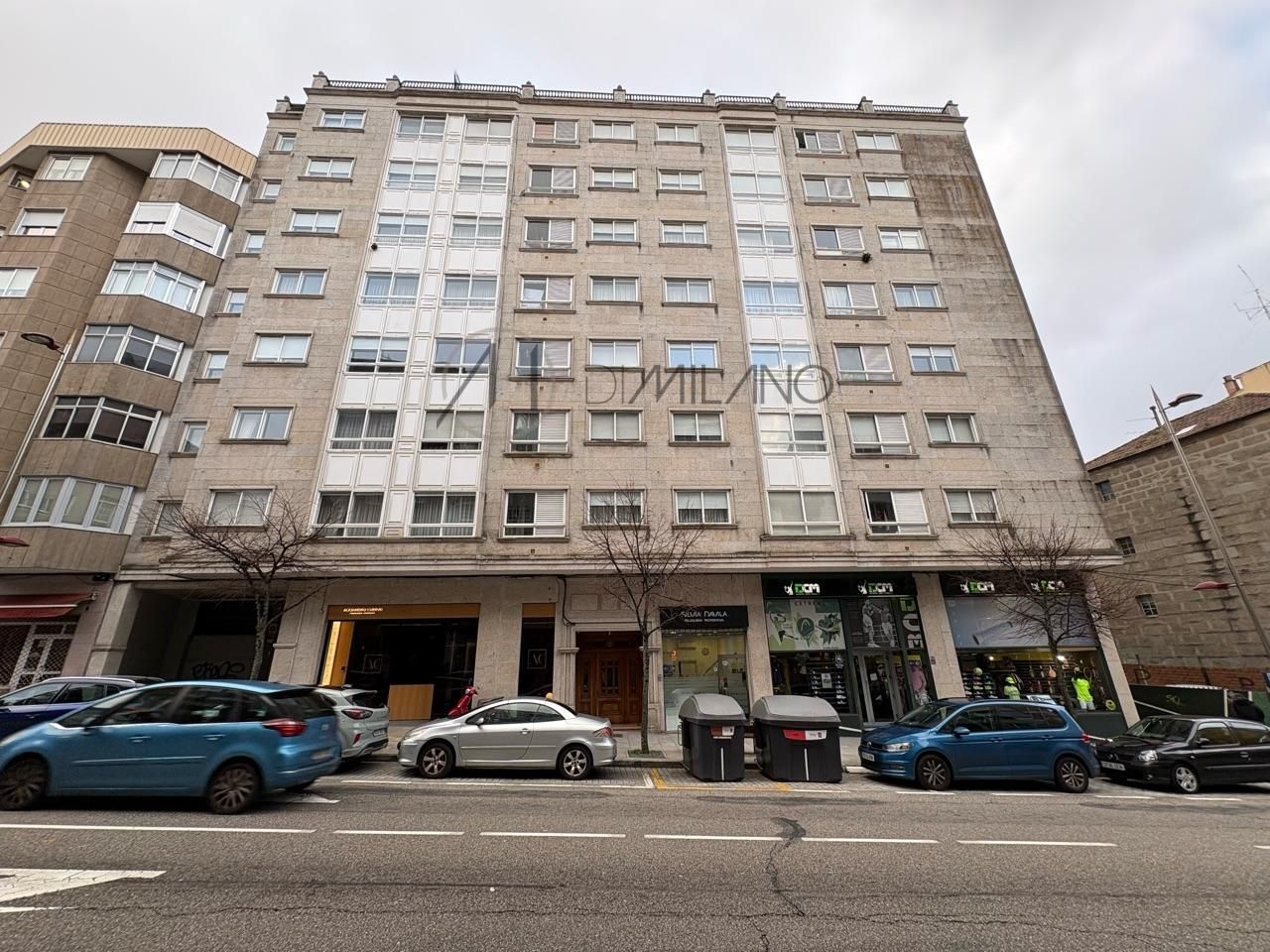 Vista exterior de Piso en venta en Vigo  con Calefacción, Parquet y Trastero