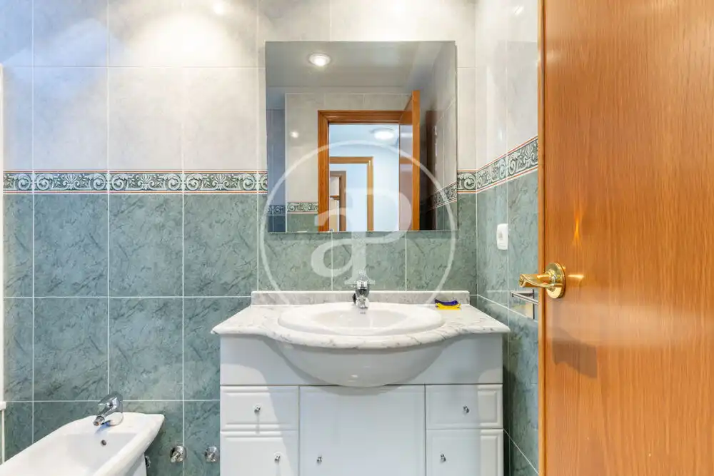 Baño de Ático de alquiler en Bétera con Aire acondicionado, Calefacción y Jardín privado