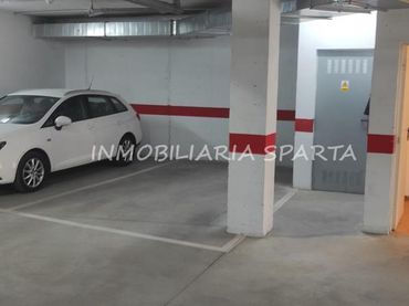 Einzelparkplatz zur Miete in Calle Huertas 44