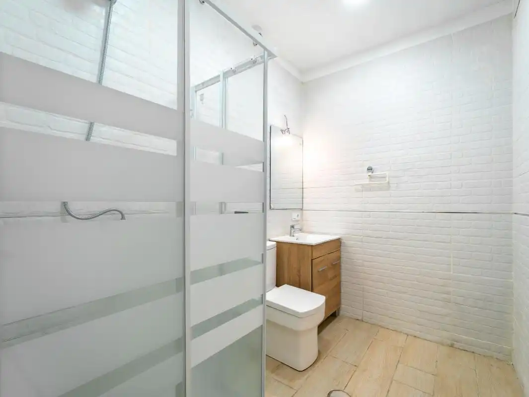 Bathroom of Ground floor for sale in Málaga  with Air Conditioner and Heating