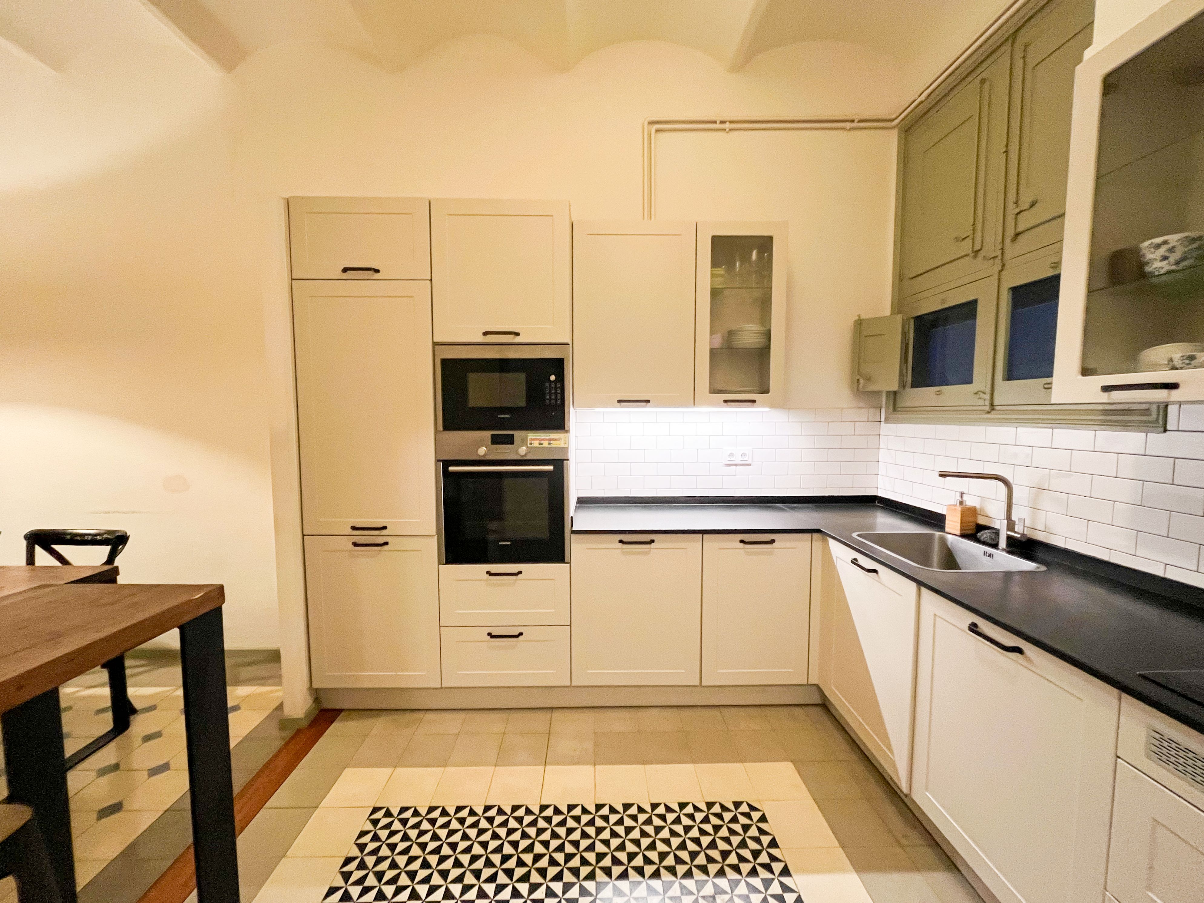 Apartment for sale in Centre - Barri Vell