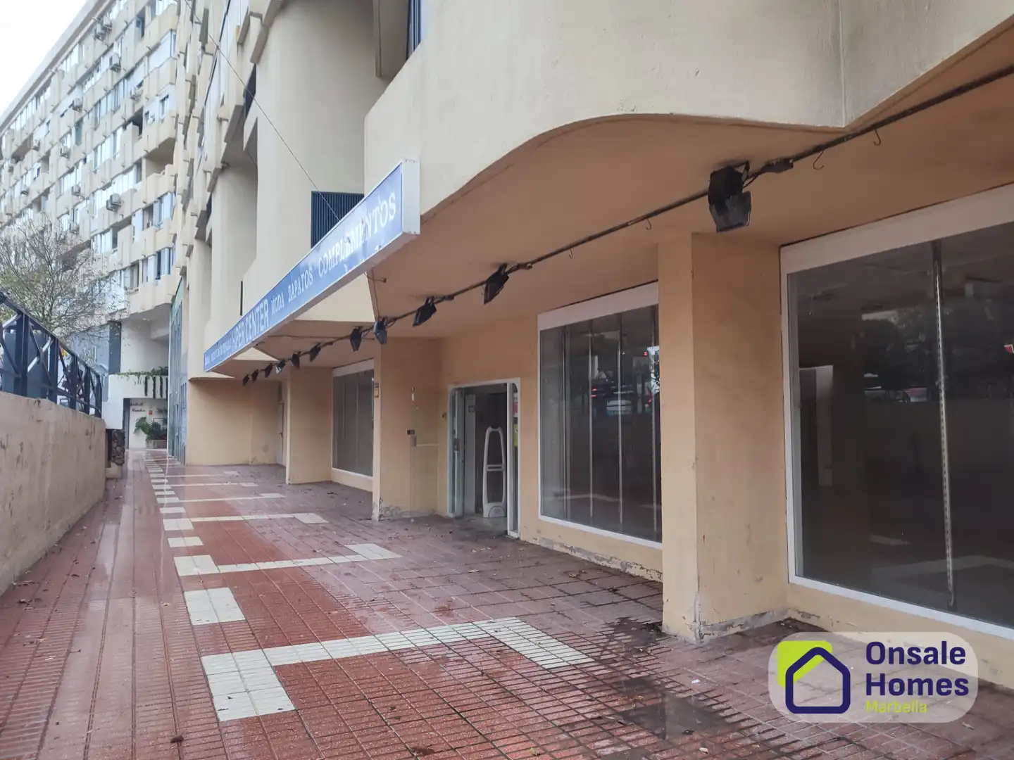 Local en venta en Marbella