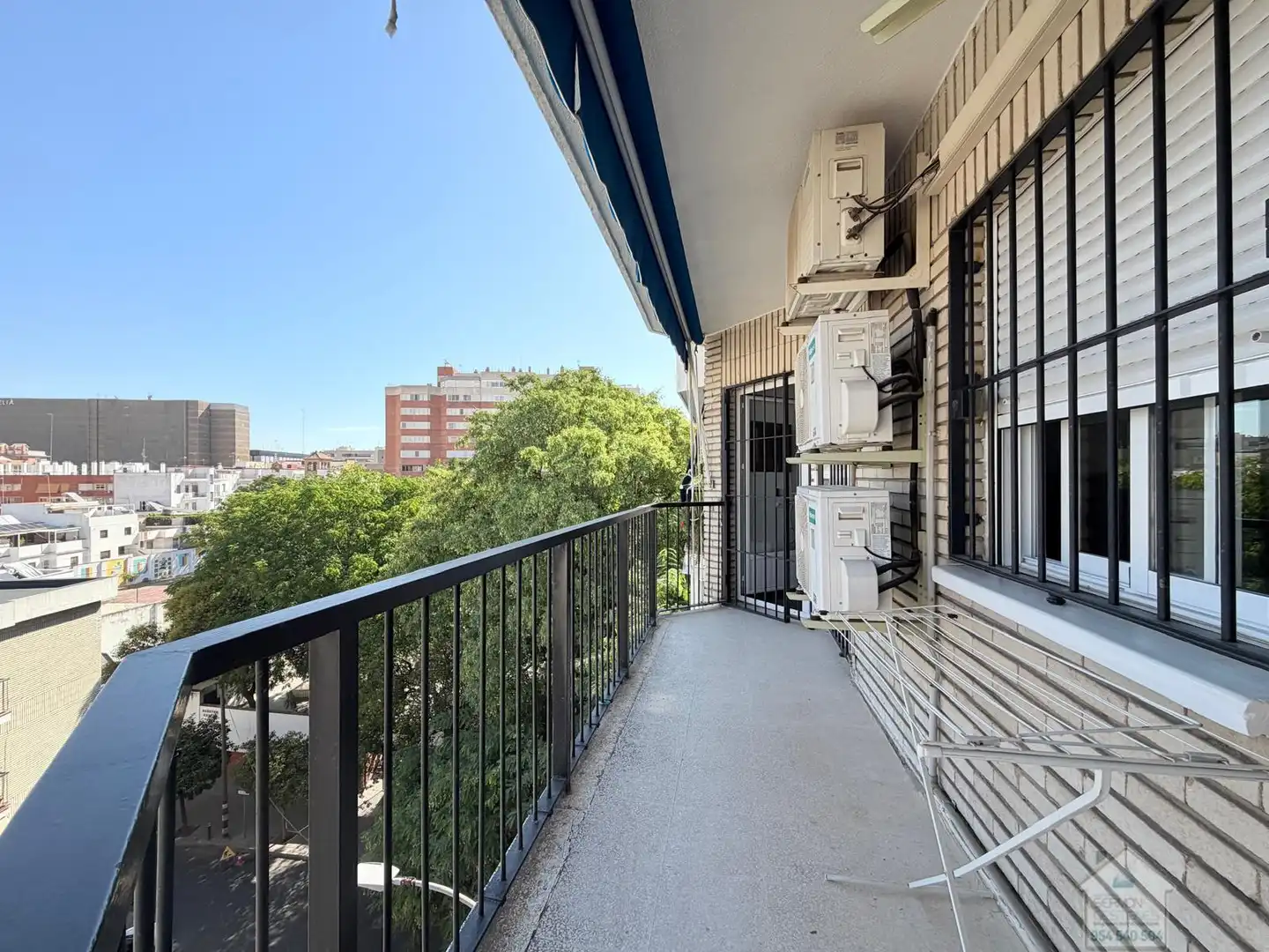 Terrasse von Wohnung zur Miete in Nervión