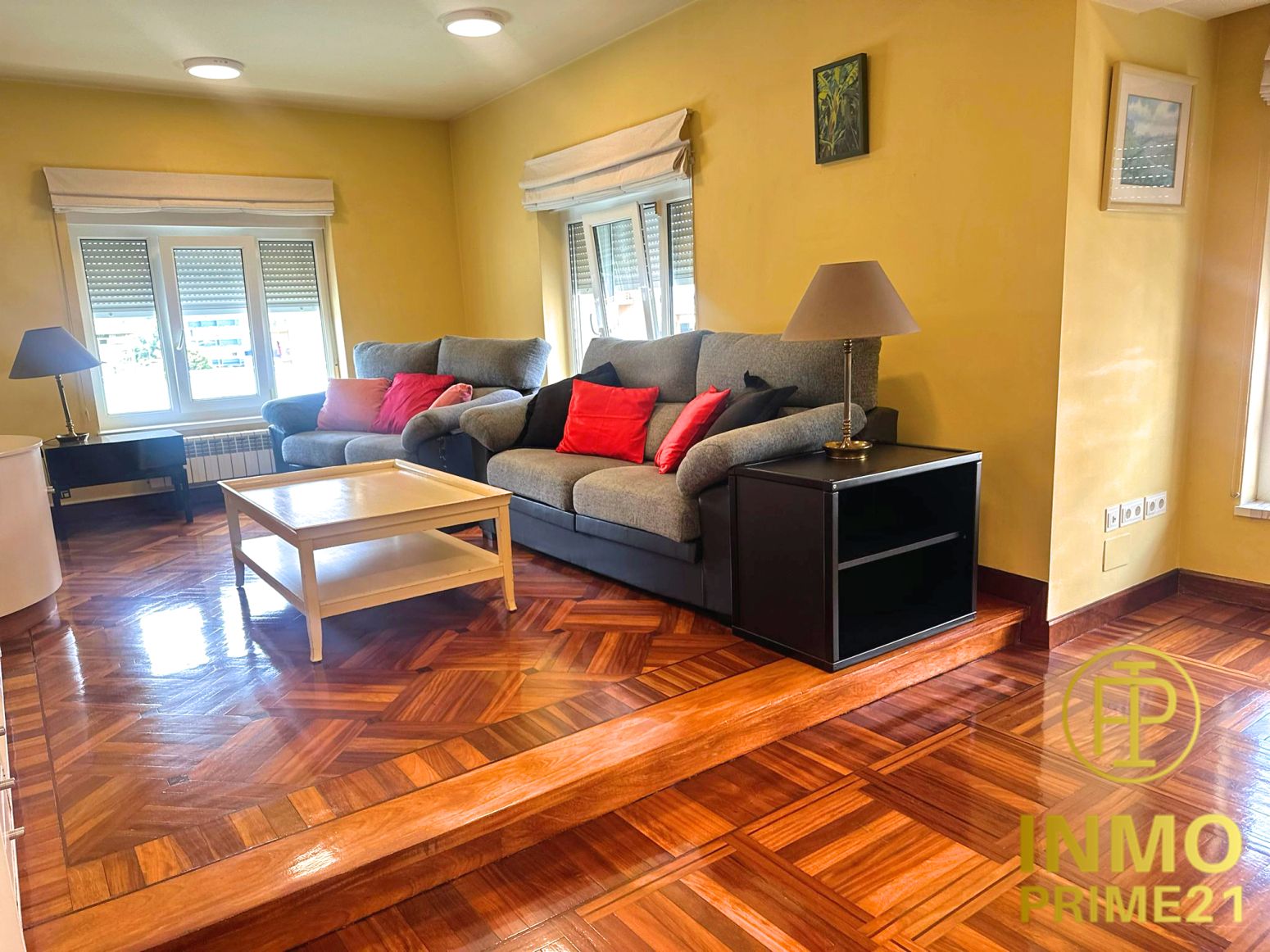 Living room of Flat to rent in Torrelavega   with Heating, Parquet flooring and Balcony