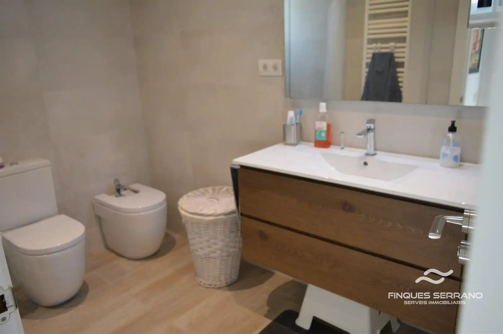Baño de Casa o chalet en venta en Vilanova i la Geltrú con Calefacción, Terraza y Trastero