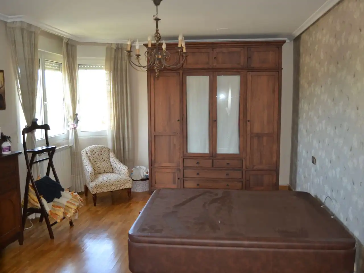 Dormitori de Casa adosada en venda en Sariegos amb Terrassa i Balcó