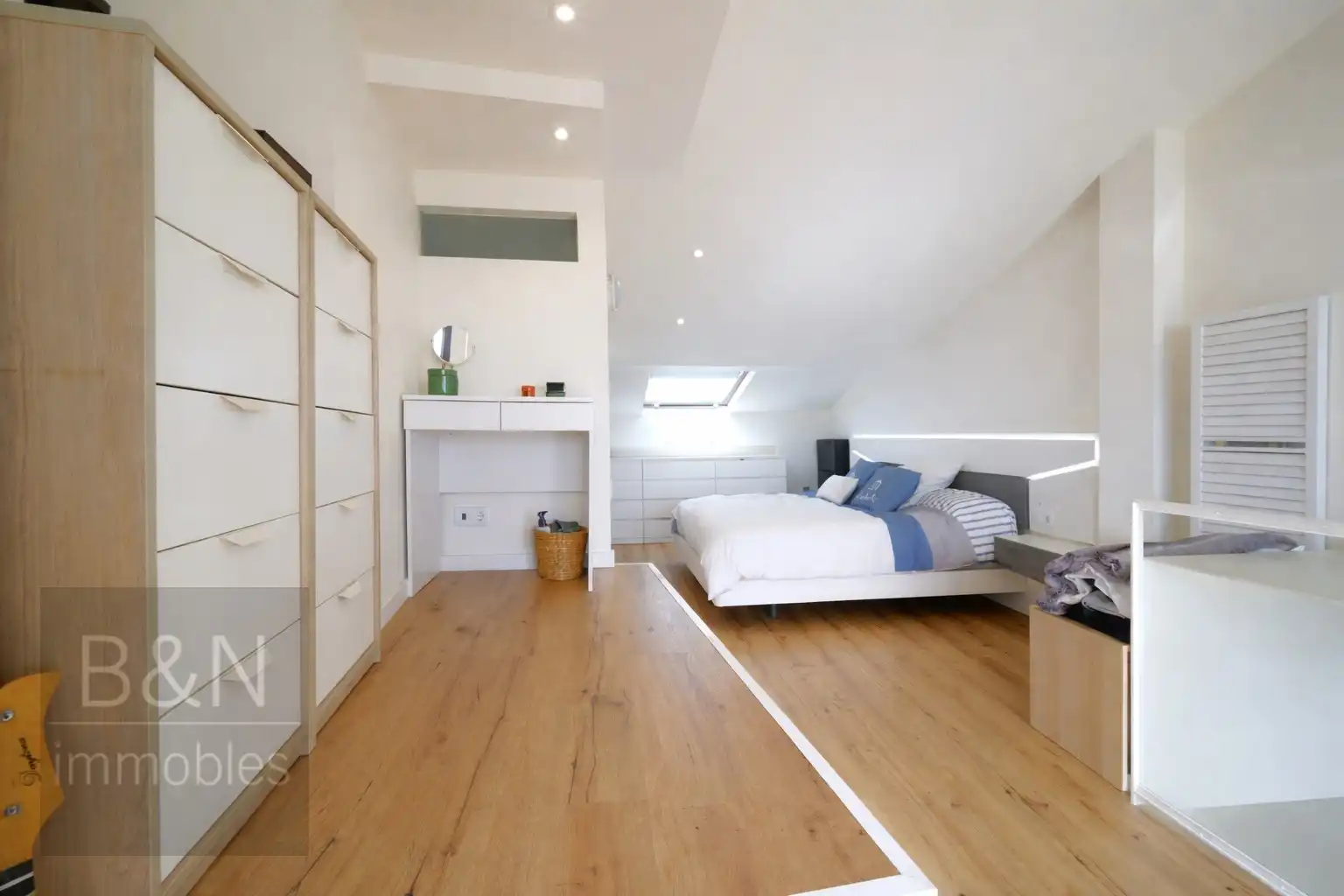 Habitación de Dúplex en venta en Terrassa con Aire acondicionado, Calefacción y Terraza