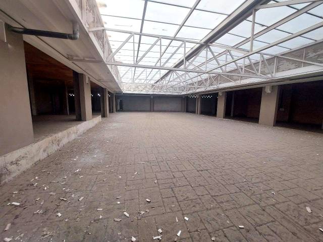 Local comercial en Alquiler en Valentina Pinelo, 11 en La Plata