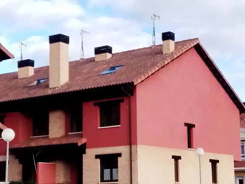 Vista exterior de Casa adosada de lloguer en Villaquilambre, León