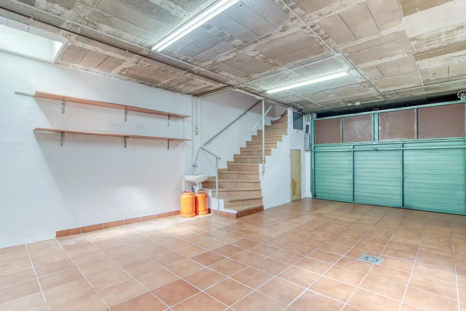 Casa adosada en venta en Figueres con Calefacción, Jardín privado y Balcón