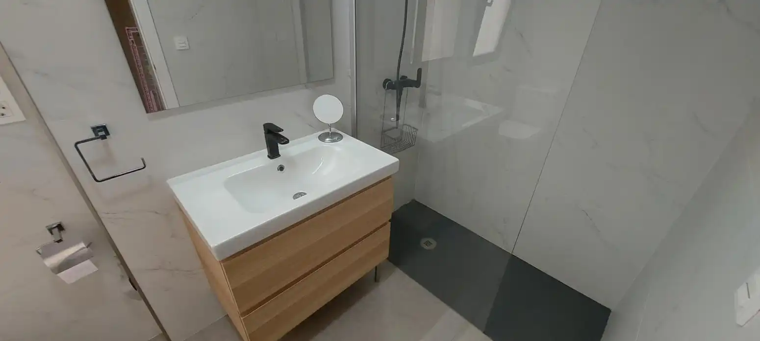 Bany de Pis en venda en Sagunto / Sagunt amb Aire condicionat, Parquet i Terrassa