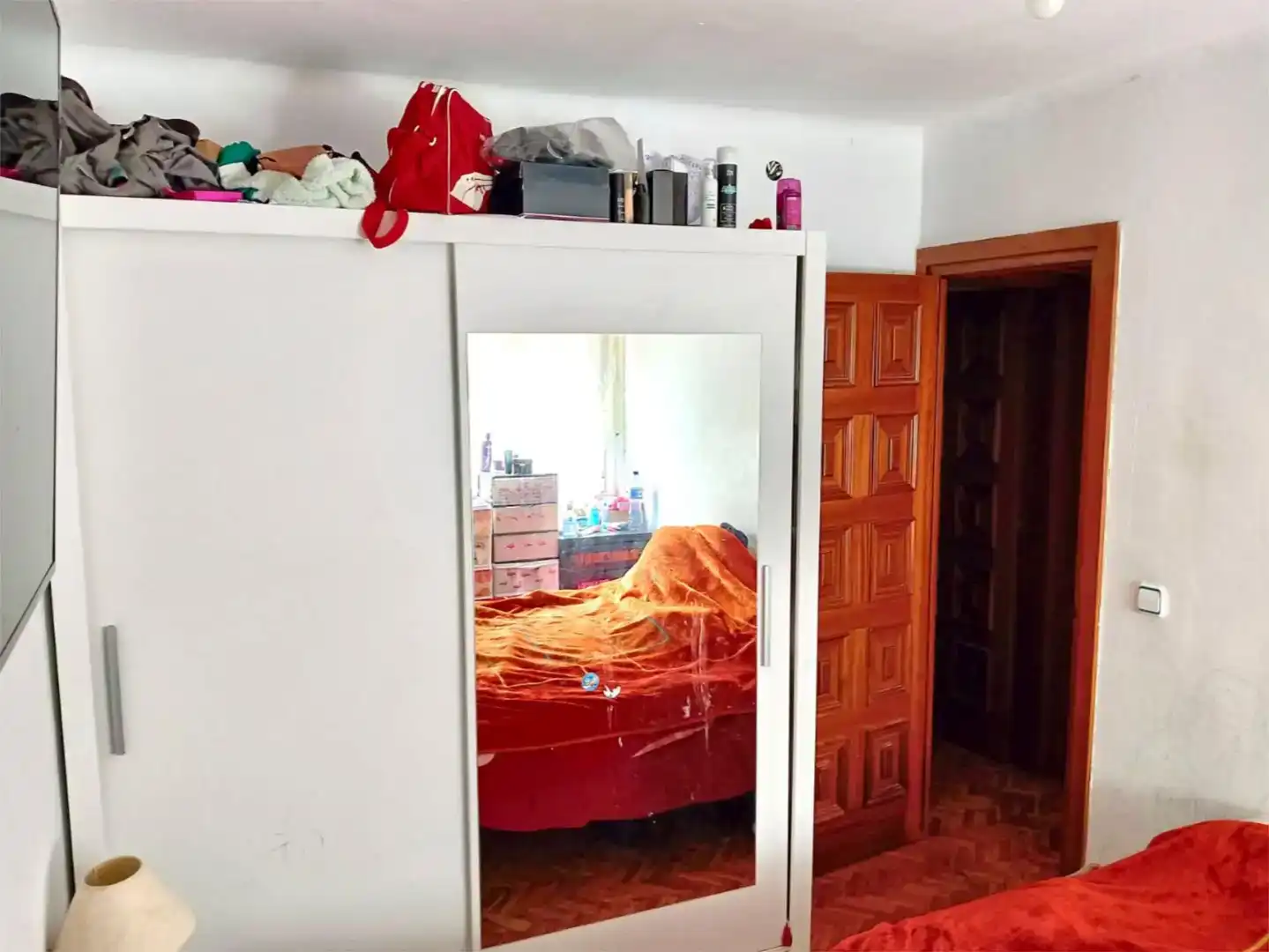Dormitori de Pis en venda en Salt amb Aire condicionat, Parquet i Balcó