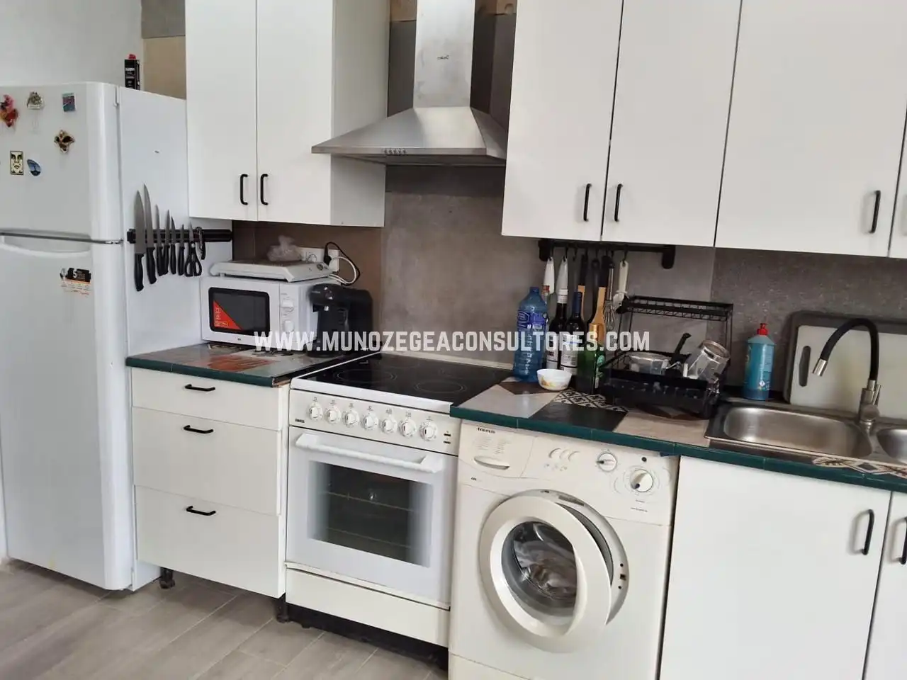 Cuina de Casa o xalet de lloguer en Lucena amb Aire condicionat, Jardí privat i Terrassa