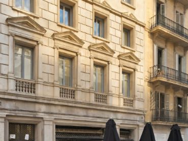 Local comercial en venta en Ronda de la Universitat
