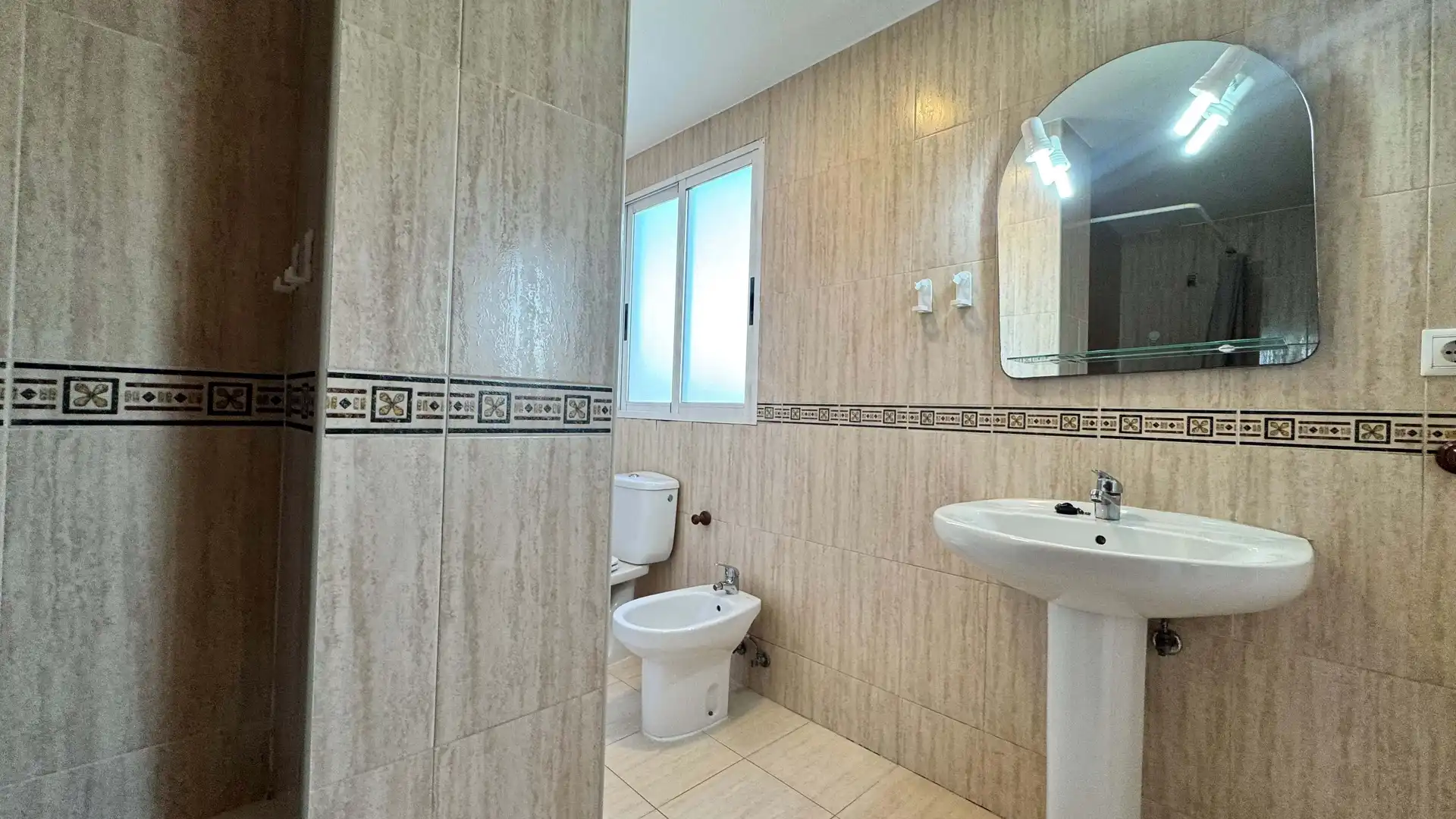 Bathroom of Flat for sale in Alicante / Alacant  with Swimming Pool