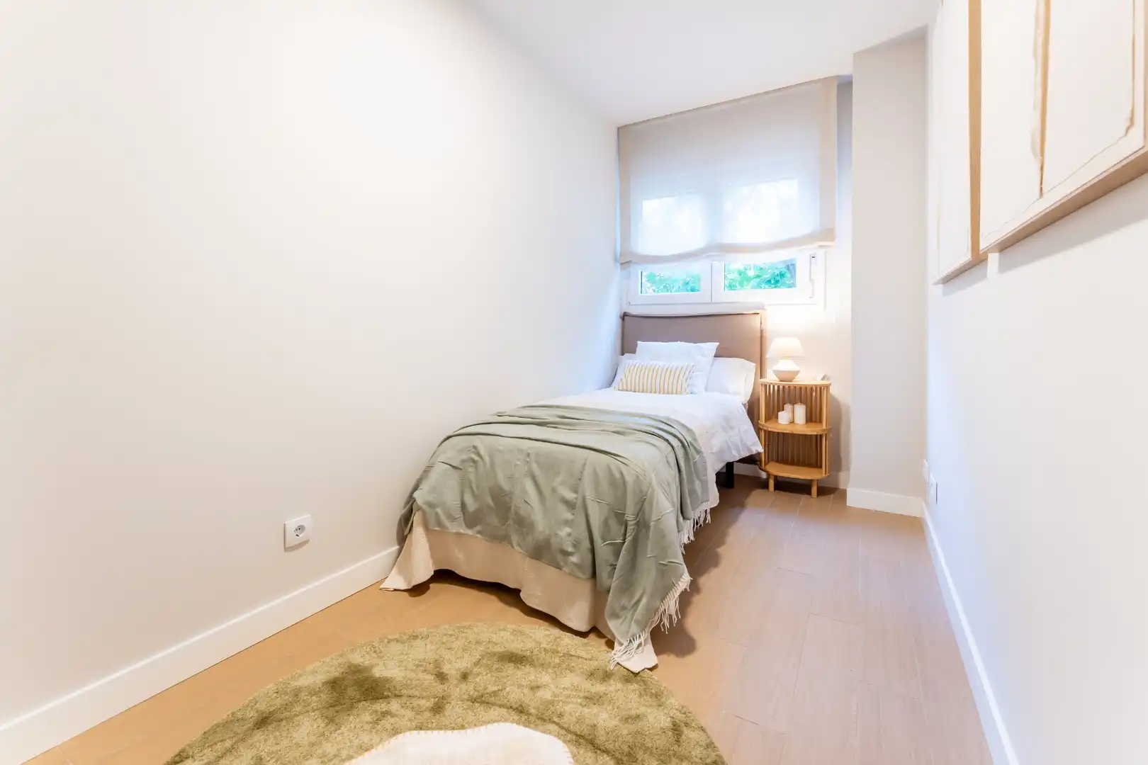 Bedroom of Flat for sale in Sevilla  with Air Conditioner, Heating and Storage room