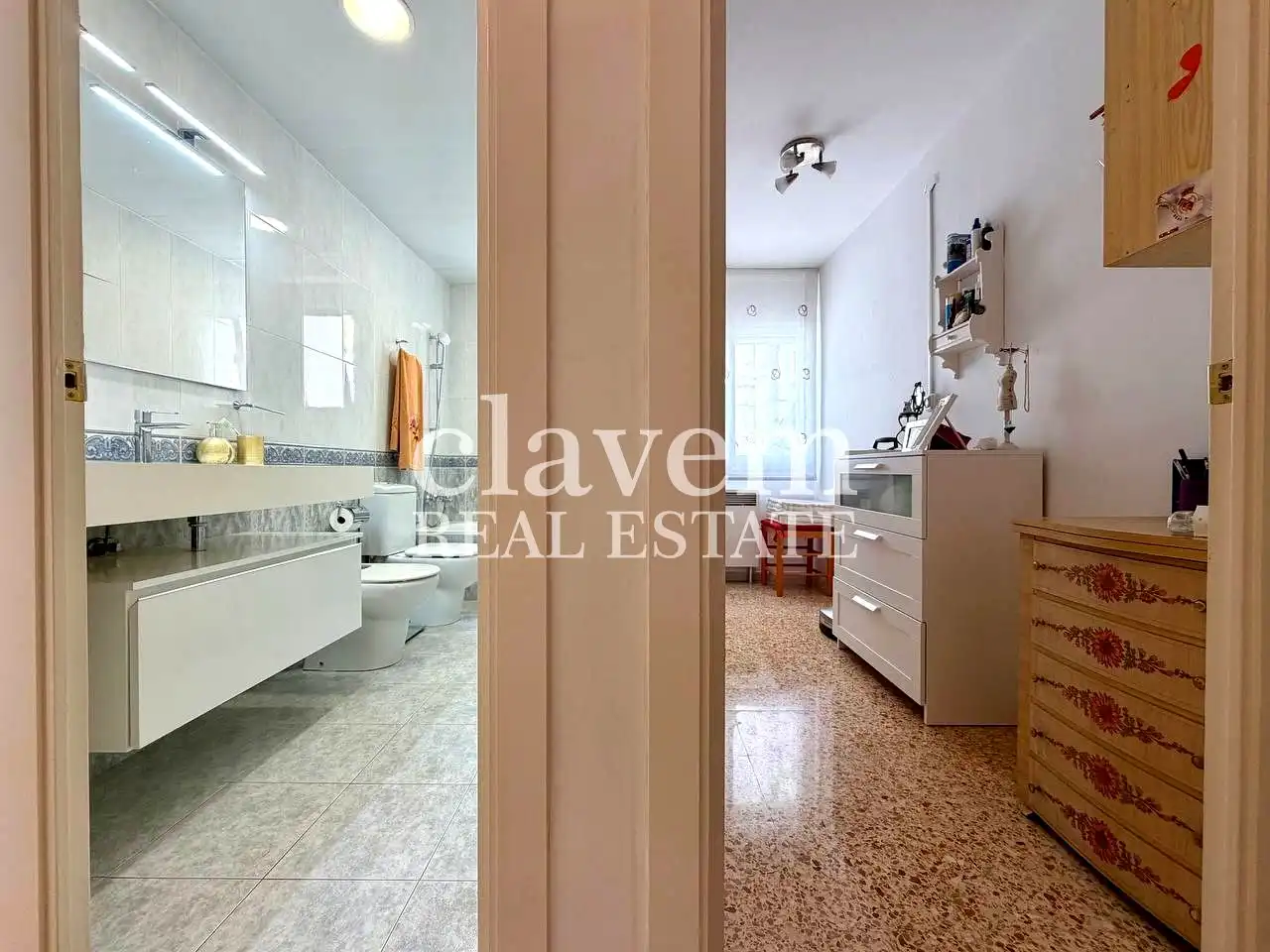 Vista exterior de Piso en venta en Barcelona con Aire acondicionado, Amueblado y Balcón