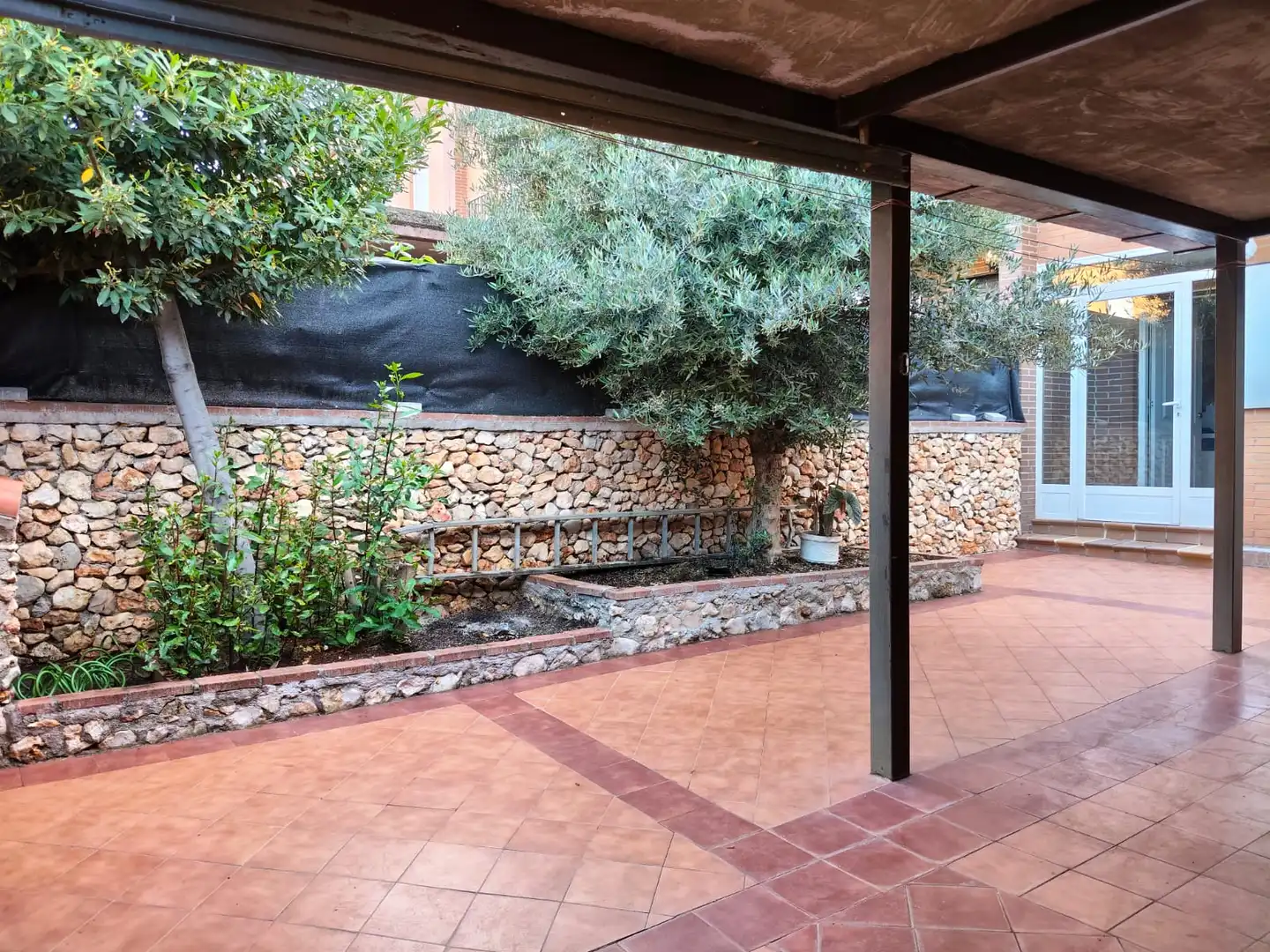 Terrassa de Casa adosada en venda en Yebes amb Calefacció, Jardí privat i Traster