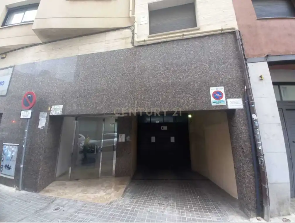 Aparcament en venda a Carrer de Pau Claris, 1, Sabadell, Spain 1